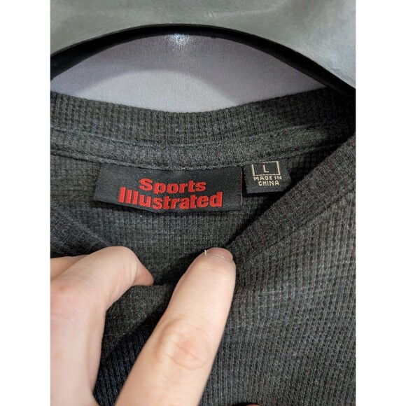Sports Illustrated Sweater Mens L Large Long Sleeve Gray Red Logo Subscription - Picture 3 of 15